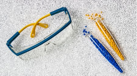 How to efficiently deal UV protection of common plastics？